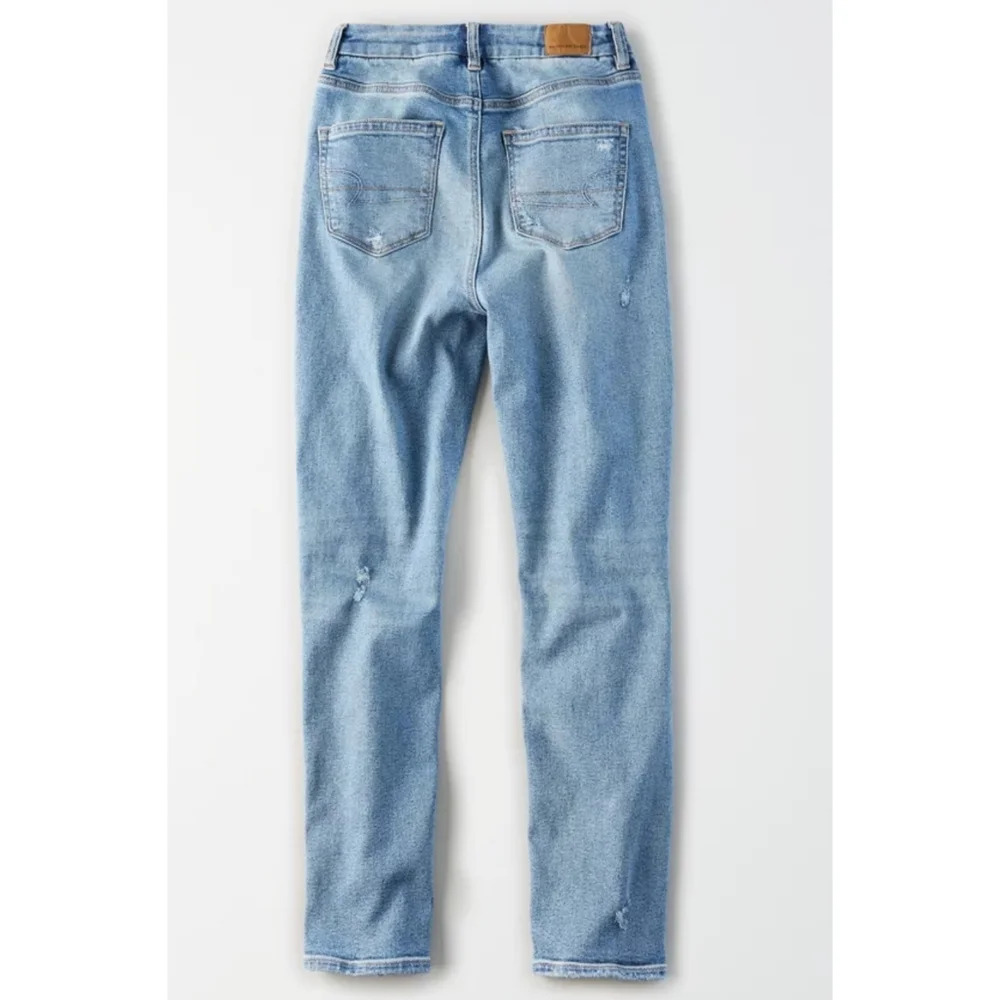 American Eagle Light Wash Tapered Leg Mom Jean 20 Long Color Cool Classic